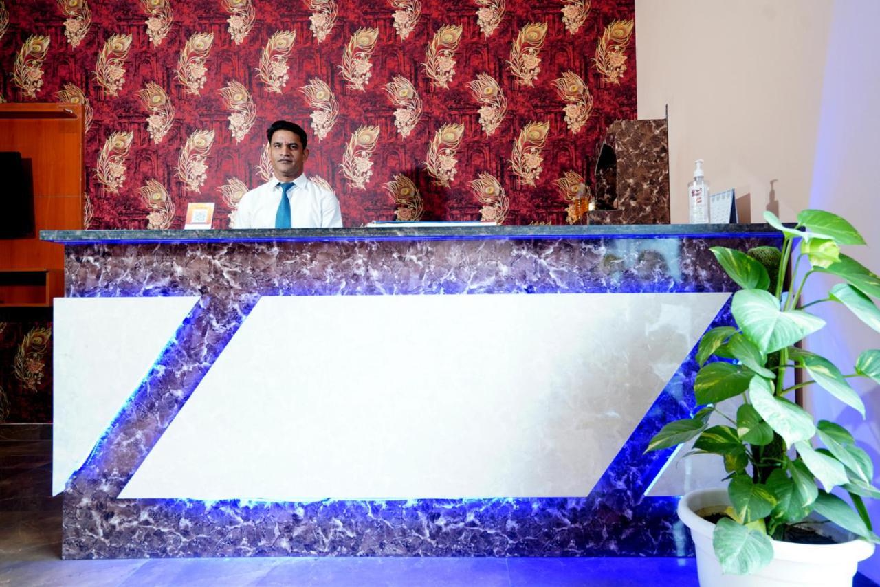 Expomart Inn Greater Noida Eksteriør bilde