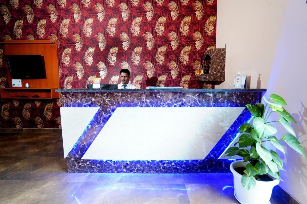 Expomart Inn Greater Noida Eksteriør bilde